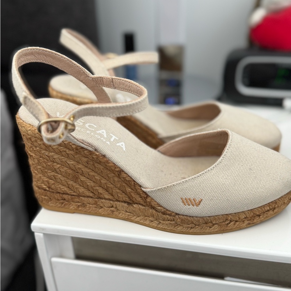 Viscata of Barcelona Espadrille Wedge Sandals in Cream.